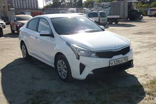  Kia Rio 